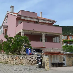 & Nensi Penzion